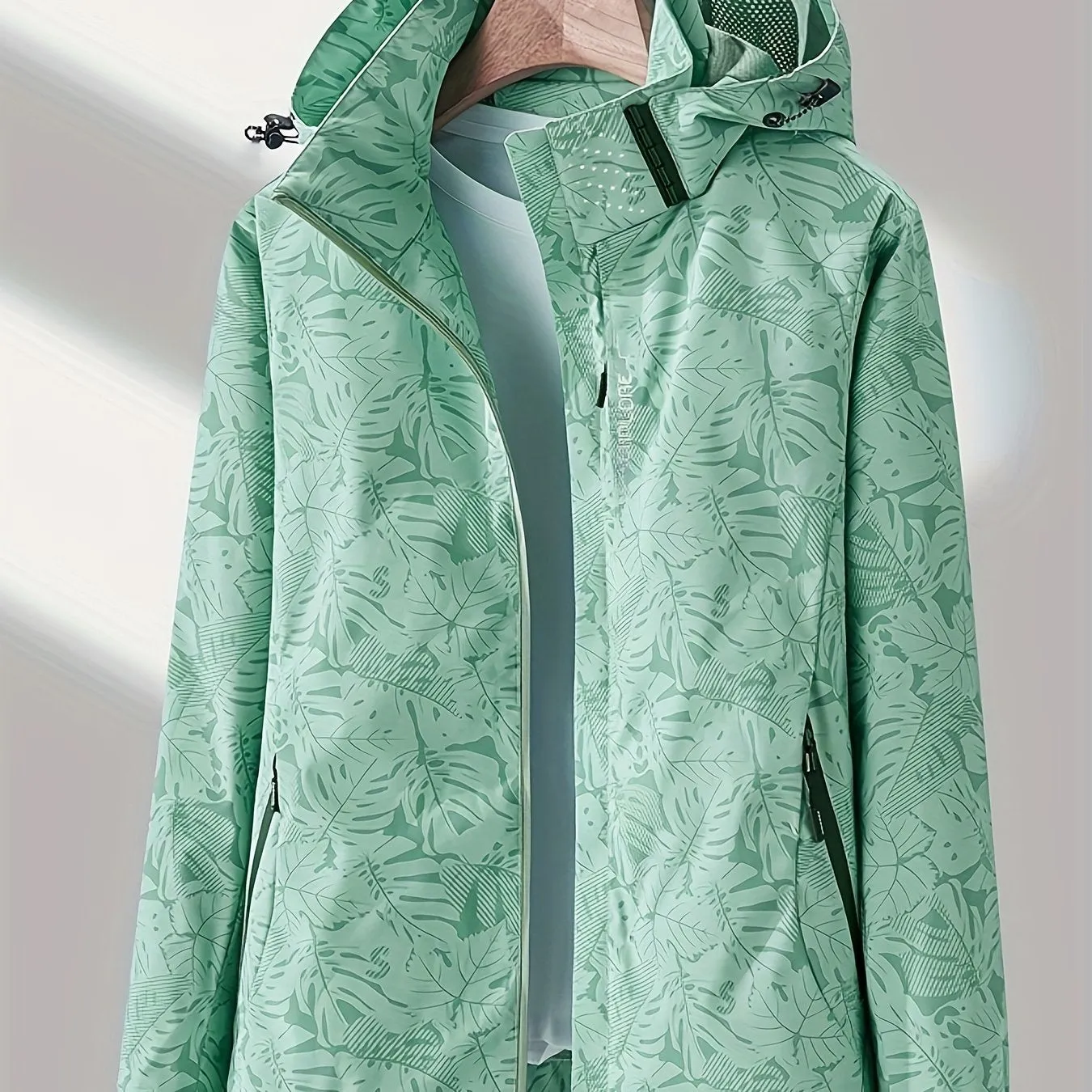 Womens Camouflage Outdoor Jacket Windproof Rainproof With Removable Hood Perfect For Outdoor Adventures | High-quality & Affordable